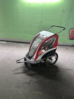 Velo Anhänger von der Firma WeeRide 