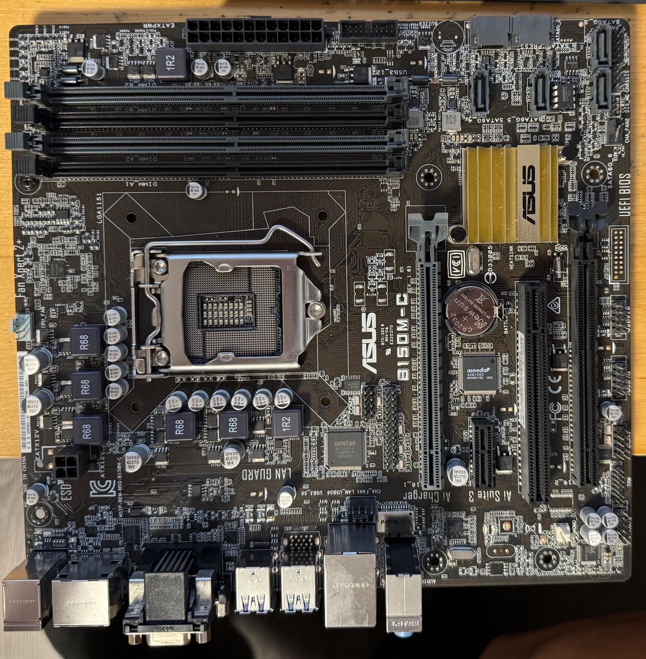Asus Schede madri: Asus B150M-C – Usato da Chapelle (Glâne) venduto da Lochinver