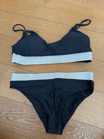Schwarzer Bikini mit silbernem Streifen, Gr. M, neuw. ☀️🌊 