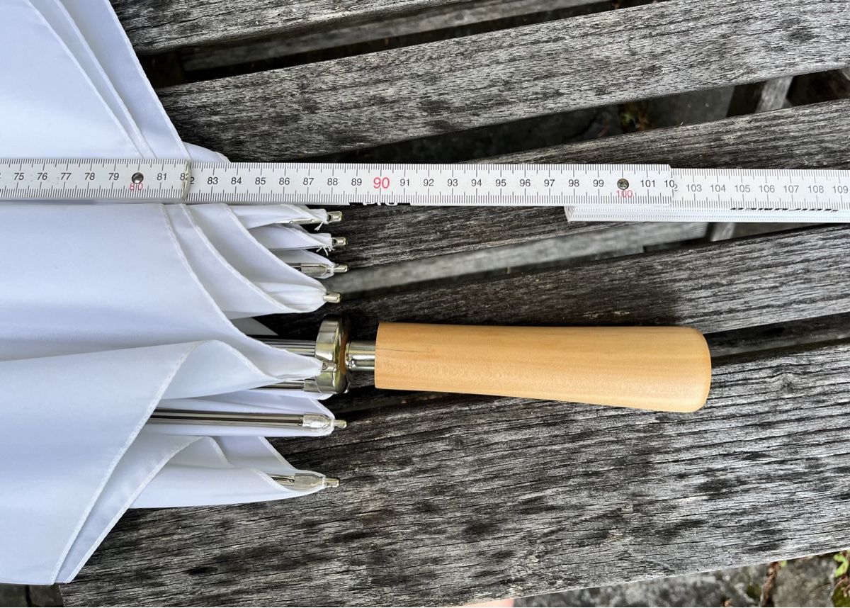 Ombrelli: Hochzeitsschirm gross, Holzgriff – Usato da Winterthur venduto da avelotte 7