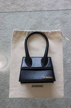 JACQUEMUS Le Chiquiti Bag Noir Cuir - 2022 État 9/10