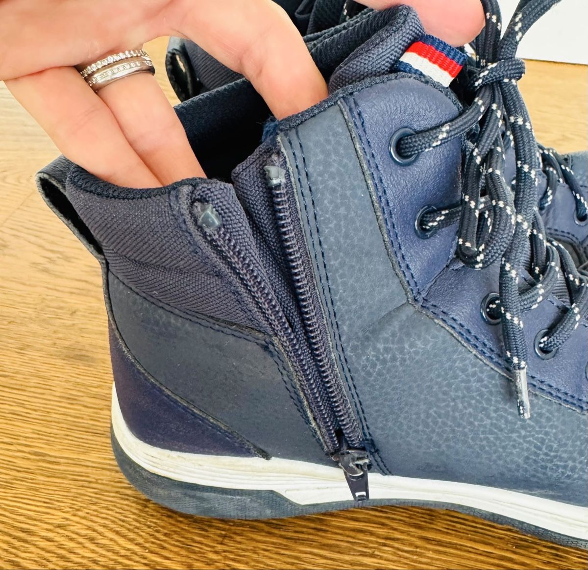 Tommy Hilfiger Chaussures hommes: Tommy Hilfiger Sneakers Gr.38 – D'occasion à Moosseedorf par mswalker 3