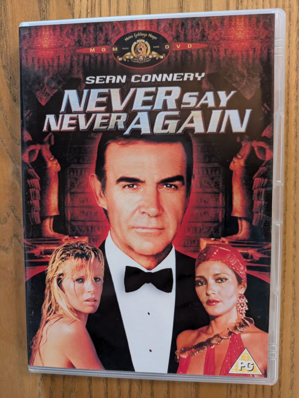 Tutti i DVDs: 007 - "Never Say Never Again" (Sean Connery - Englisch) – Usato da Männedorf venduto da Pacer19