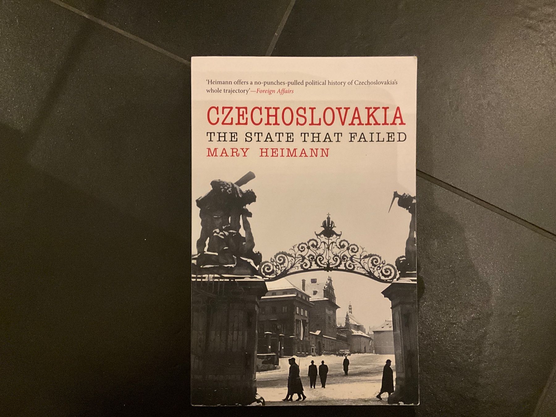 Libri: 3 Books about PRAGUE / CZECHOSLOVAKIA – Usato da Zürich venduto da lisa.alessia93 2