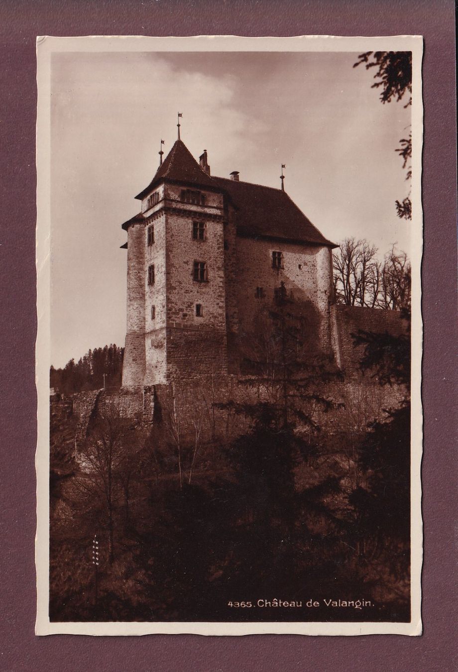 Cartoline postali: Château de VALANGIN – Usato da Pully venduto da nicecards