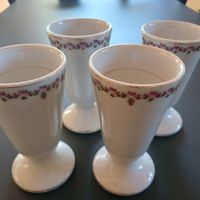 4 antike Porzellan Becher / Tassen