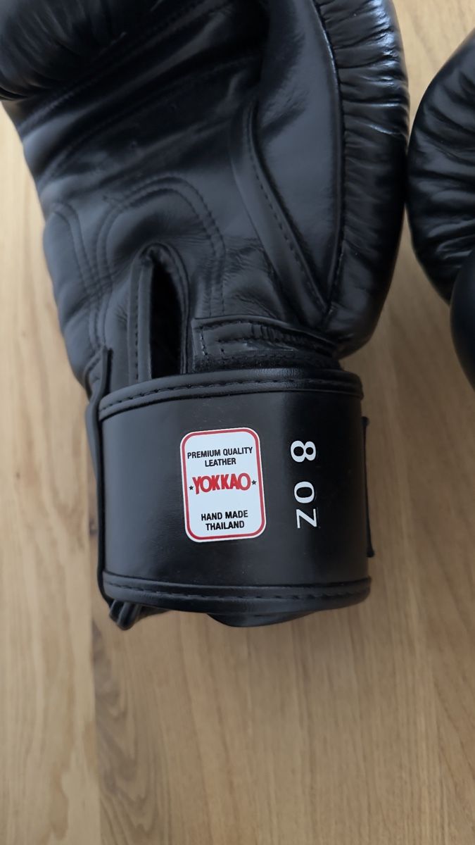 Guanti & manicotti: YOKKAO Muay Thai Boxhandschuhe – Nuovo (secondo la descrizione) da Thal venduto da jel_pg7r 2