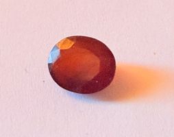 Natürlicher Pyrop Granat, 5,73ct, facettiert