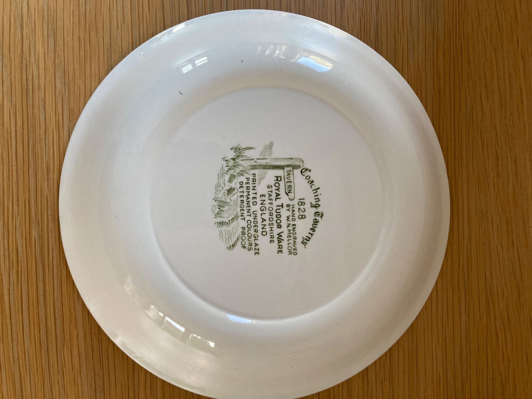 Piatti: Assiette décorative vintage Royal Tudor ware – Usato da Confignon venduto da Gd8 2