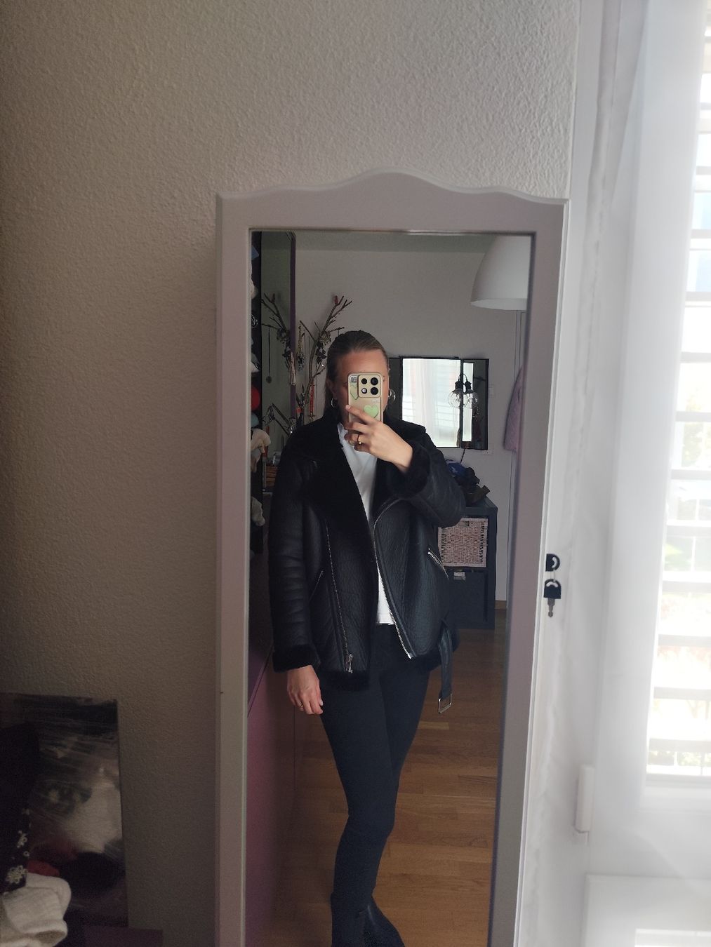 H&M Jacken: Lederjacke mit Fell Gr. 36 – Gebraucht aus Visp von kat_72br 1