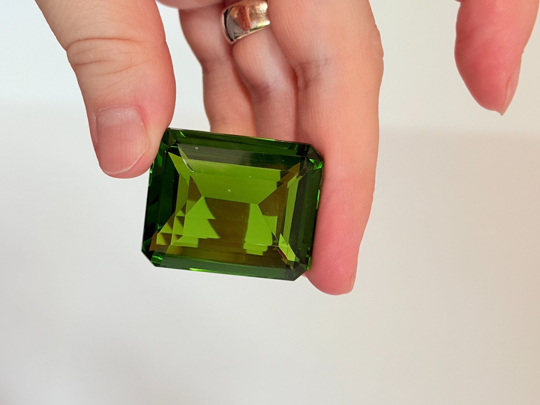 Minerali & Pietre curative: Beautiful 132.60 Ct  Certified Loose Gemstone – Nuovo e nell'imballaggio originale da Genève venduto da AWWA 7