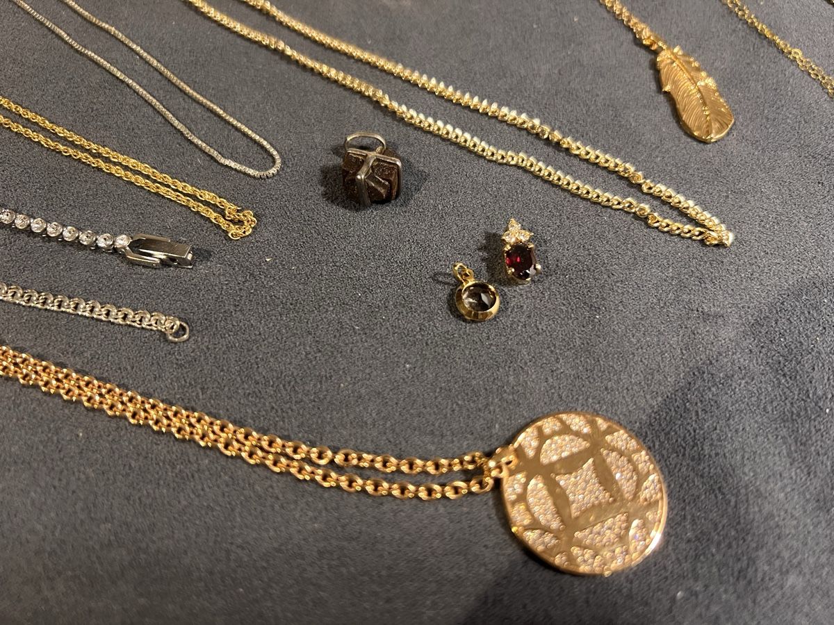 Sonstiger Schmuck: Lot de bijoux – Gebraucht aus St-Pierre-Clages von ste_xk6p 5