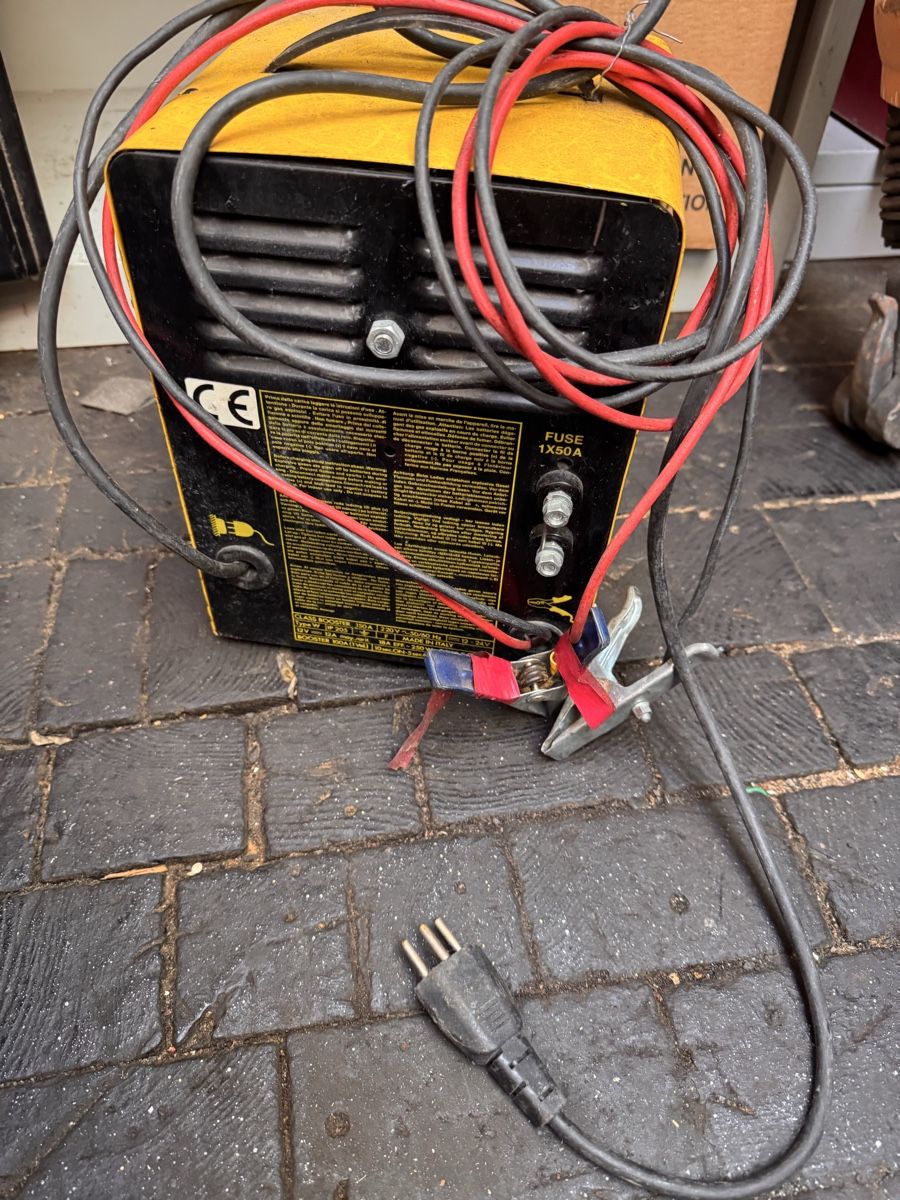 Caricabatterie: DECA Autobatterieladegerät Class Booster 150A, 12/24V – Usato da Künten venduto da tot_bw26 2