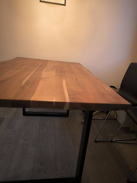 Tavoli: Nussbaum Holztisch  – Usato da Mühledorf BE venduto da san_w889 2