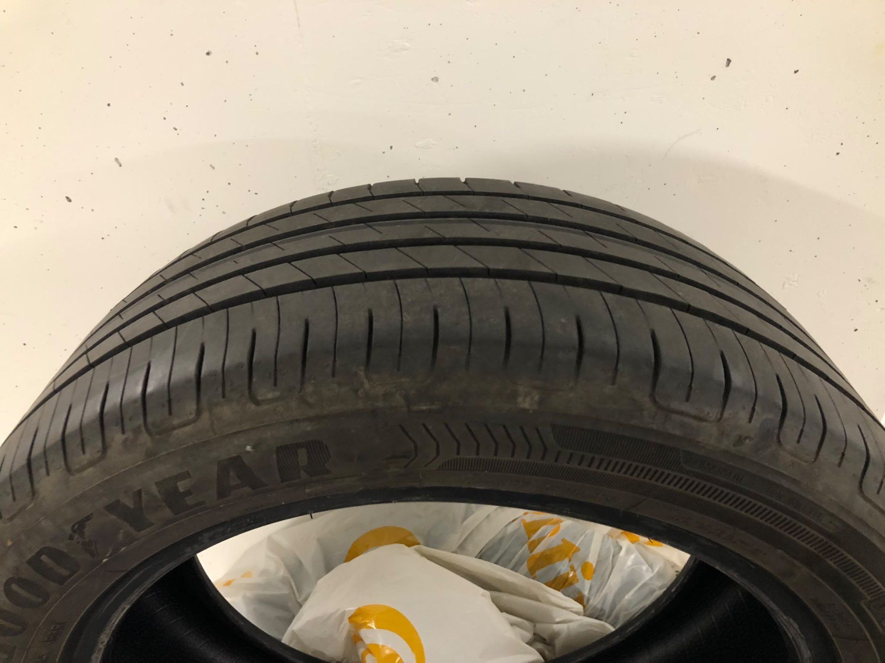 Goodyear Pneumatici & Ruote complete: 4x Pneus été 215/50/17 Goodyear EfficientGrip Performance – Usato da Chardonne venduto da bth_l7mj 1