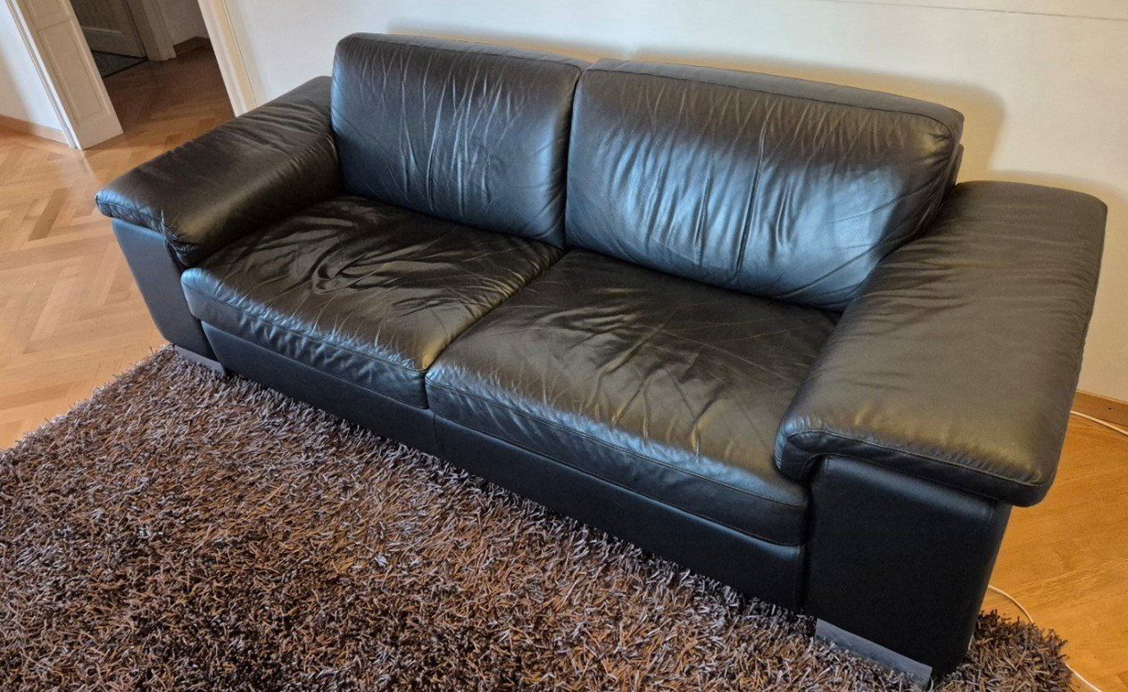 Sofas: Canapé en cuir véritable noir – Gebraucht aus pully von oldfathertime 1