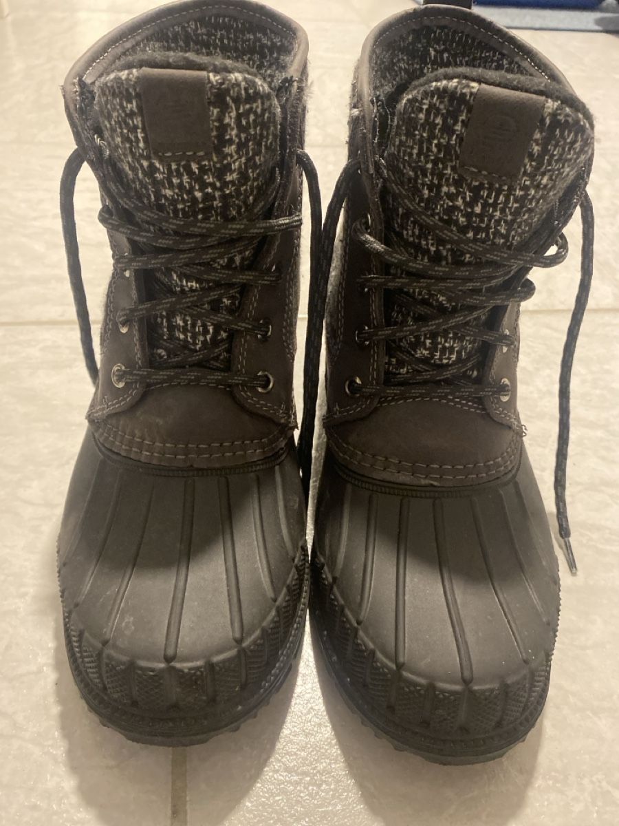 Chaussures femmes: Kamik Schuhe GR. 40 – D'occasion à Wangen b. Olten par janfon