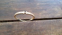 bracelet doré avec brillants