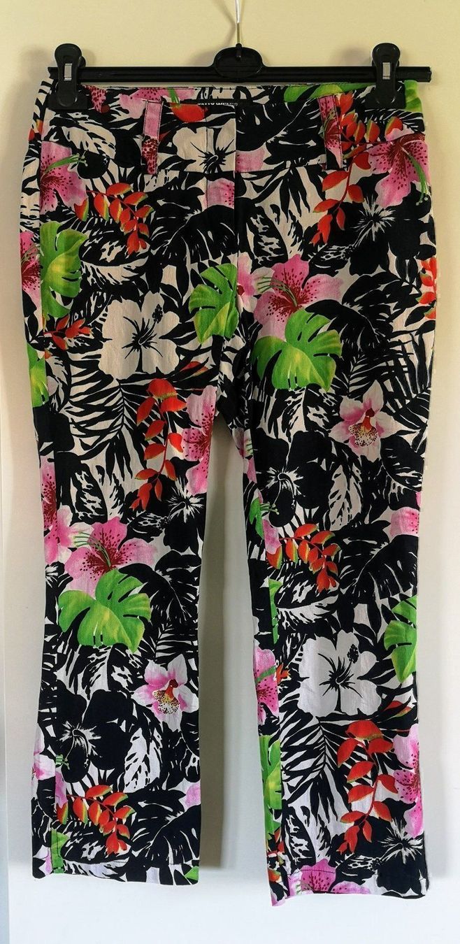 Hosen: Schöne bunte 3/4 Sommerhose – Neu (gemäss Beschreibung) aus Widnau von Schurlibua 1