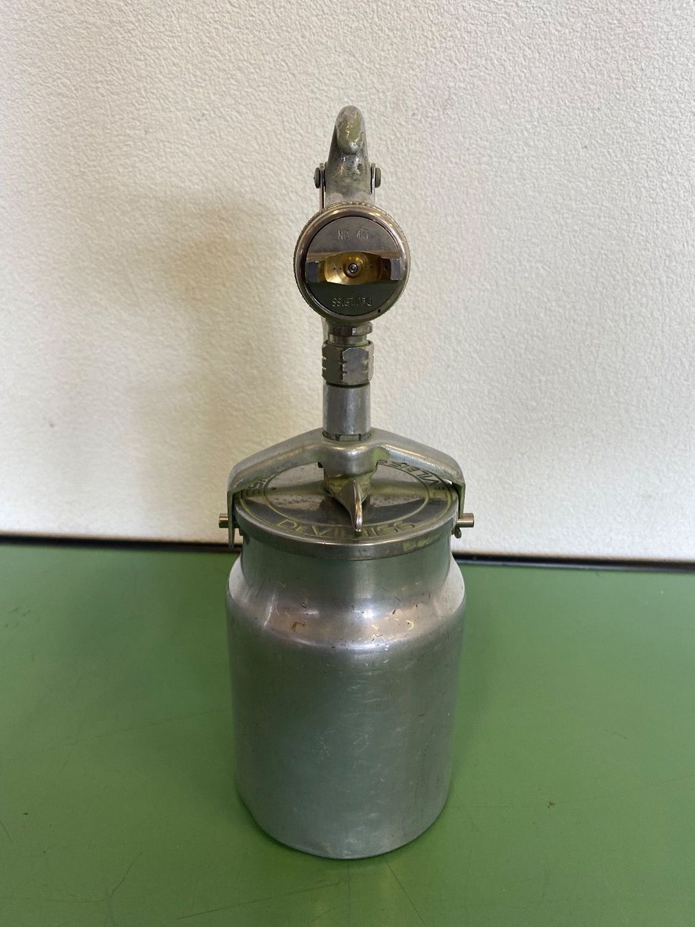 Tutti gli attrezzi: DEVILBISS pistolet succion advance – Usato da Aarberg venduto da SNMachines 3
