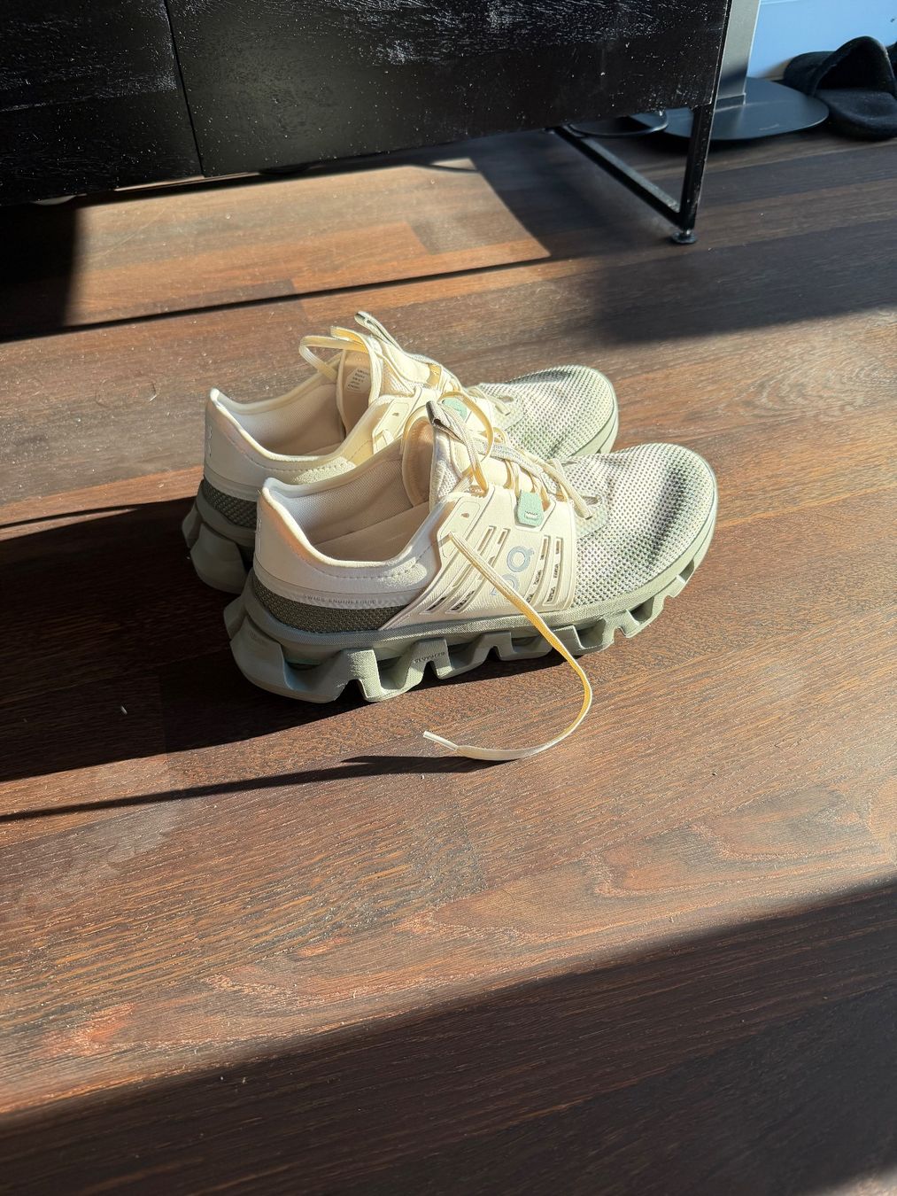 On Scarpe da uomo: On Cloudswift Amp (Grain | Olive) 44 – Usato da Basel venduto da ant_85kx