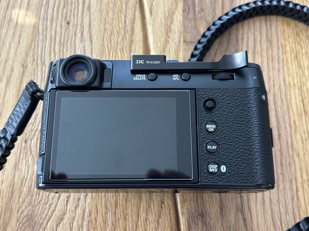 Fuji Appareil photo: Fujifilm X100VI mit Weitwinkelobjektiv – D'occasion à Zürich par B-RIDER 4