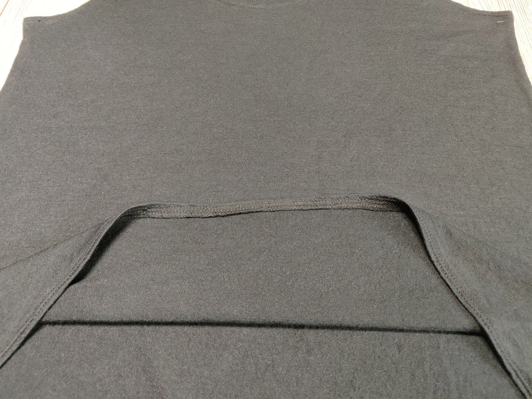 T-shirt: Ärmelloses Shirt, Top, Unterhemd – Nuovo e nell'imballaggio originale da Zollikofen venduto da Blackie 8