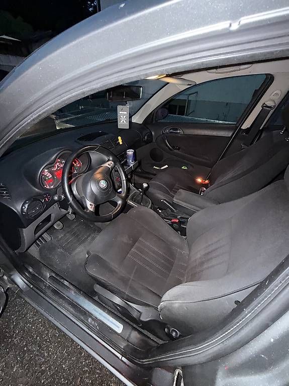 Automobili: Alfa 147 jtd – Usato da Zürich venduto da Sasivarin 4