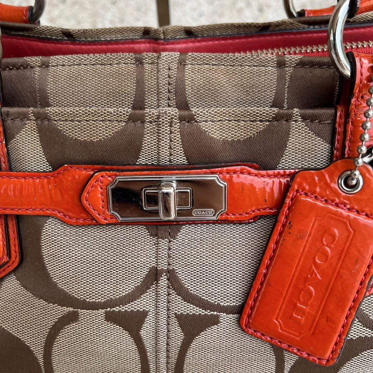 Coach Sacs femmes: Coach Handtasche Monogram braun orange Leder Canvas 35x23cm – D'occasion à Eggenwil par CNSRVINTAGE 3
