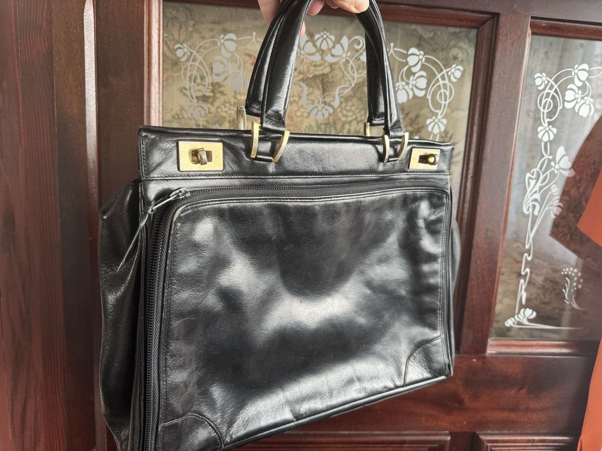 Borse: Vintage Leder Locher Tasche Ledertasche – Usato da Obfelden venduto da cesarina10 4