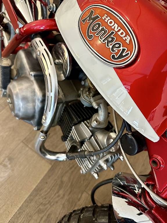 Honda Strada: Superbe "Monkey" entièrement restauré – Usato da Genève venduto da arnaudlambert 4