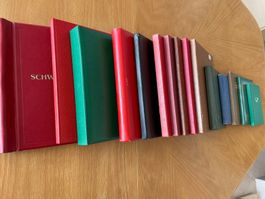 16 albums, 11,2 kg, sachets**, dès 1870