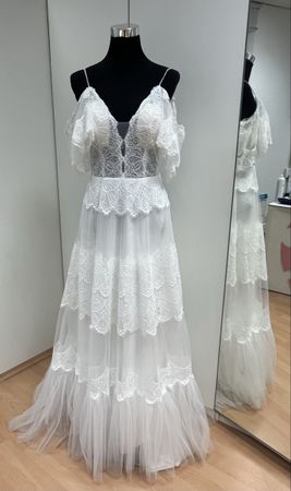 Abito da sposa pizzo maniche a spalla taglia 38 nuovo