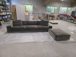 Minotti Design Sofa und Hocker LAWRENCE