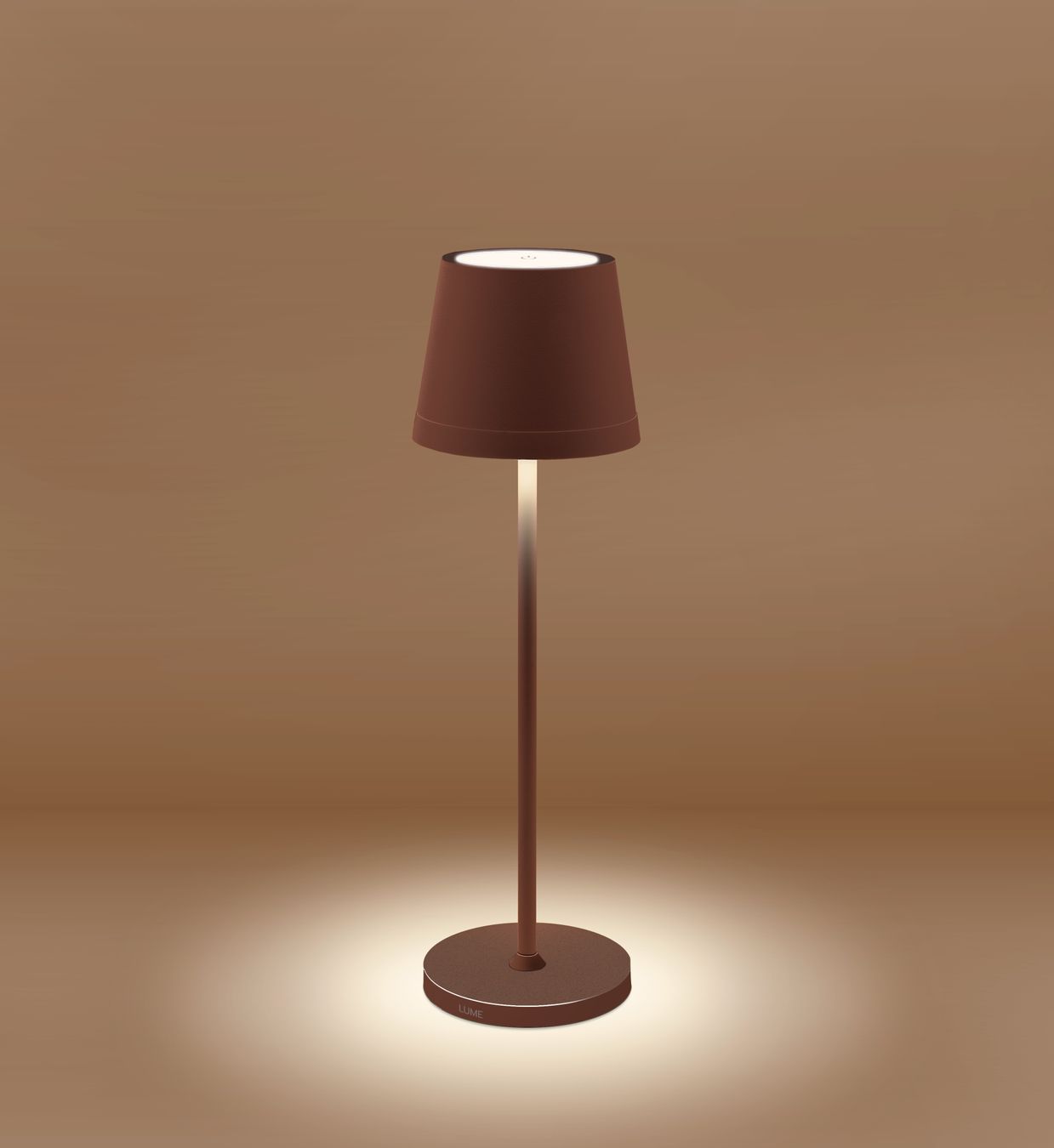 Lampade: Lume Plus Dekolampe corten dimmbar, 2700K – Nuovo e nell'imballaggio originale da Dietlikon venduto da Salesmax 1