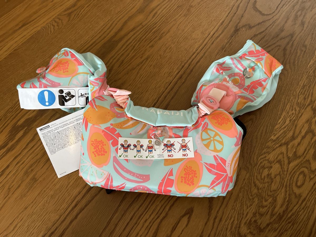 Decathlon Giubbotti di salvataggio: Neue Schwimmhilfe Schwimmweste Kinder – Nuovo e nell'imballaggio originale da Zürich venduto da car_cr6w