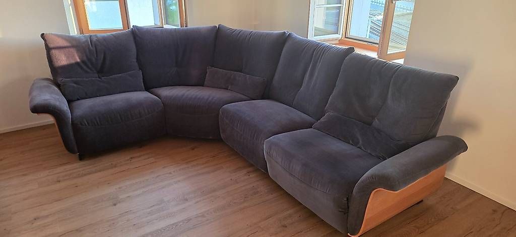 Sofas: Diga Mobel Corner Sofa – D'occasion à Lachen SZ par pet_2h68
