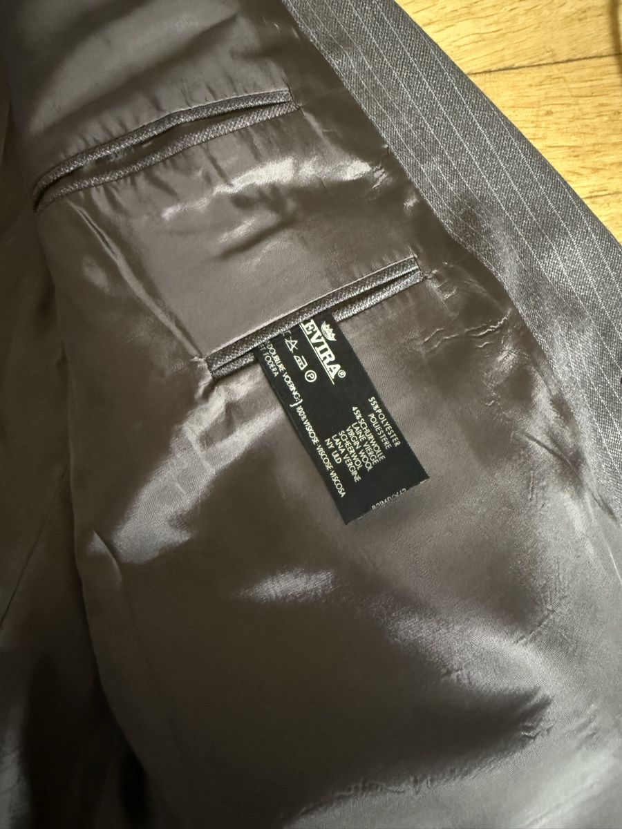 Anzüge: Pinstripe Suit Jacket and Trousers Size L – Gebraucht aus Zürich von zoh_26cj 2