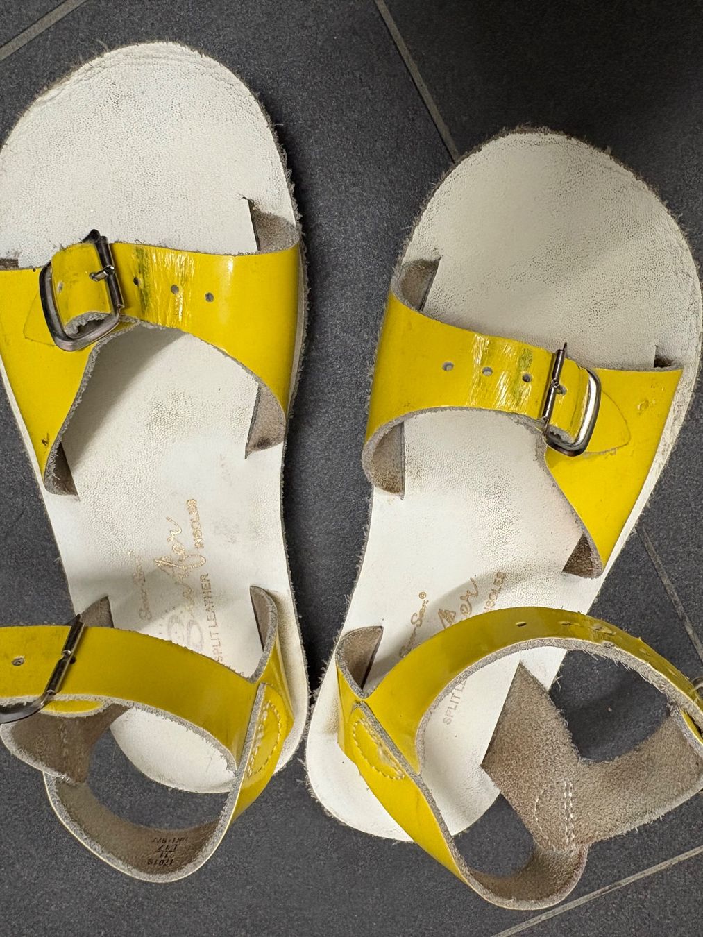 Salt-Water Scarpe per ragazzi: Badeschuhe 2 Paar (Grösse 11) – Usato da Basel venduto da SAF