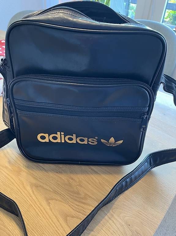 Borse: "Adidas" Tasche – Usato da Zürich venduto da ZSC01 1