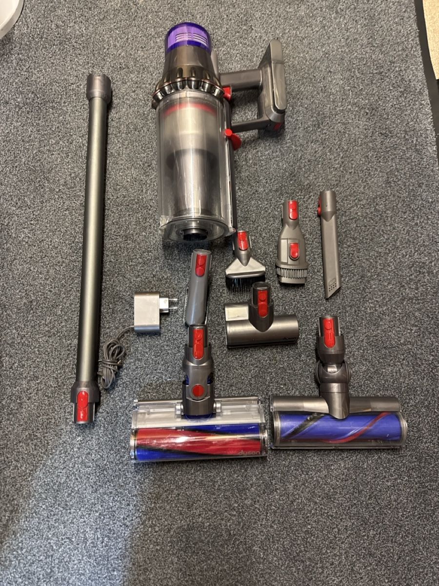 Dyson Staubsauger & Zubehör: Dyson Outsize Absolute – Gebraucht aus Landquart von Nnf007 2