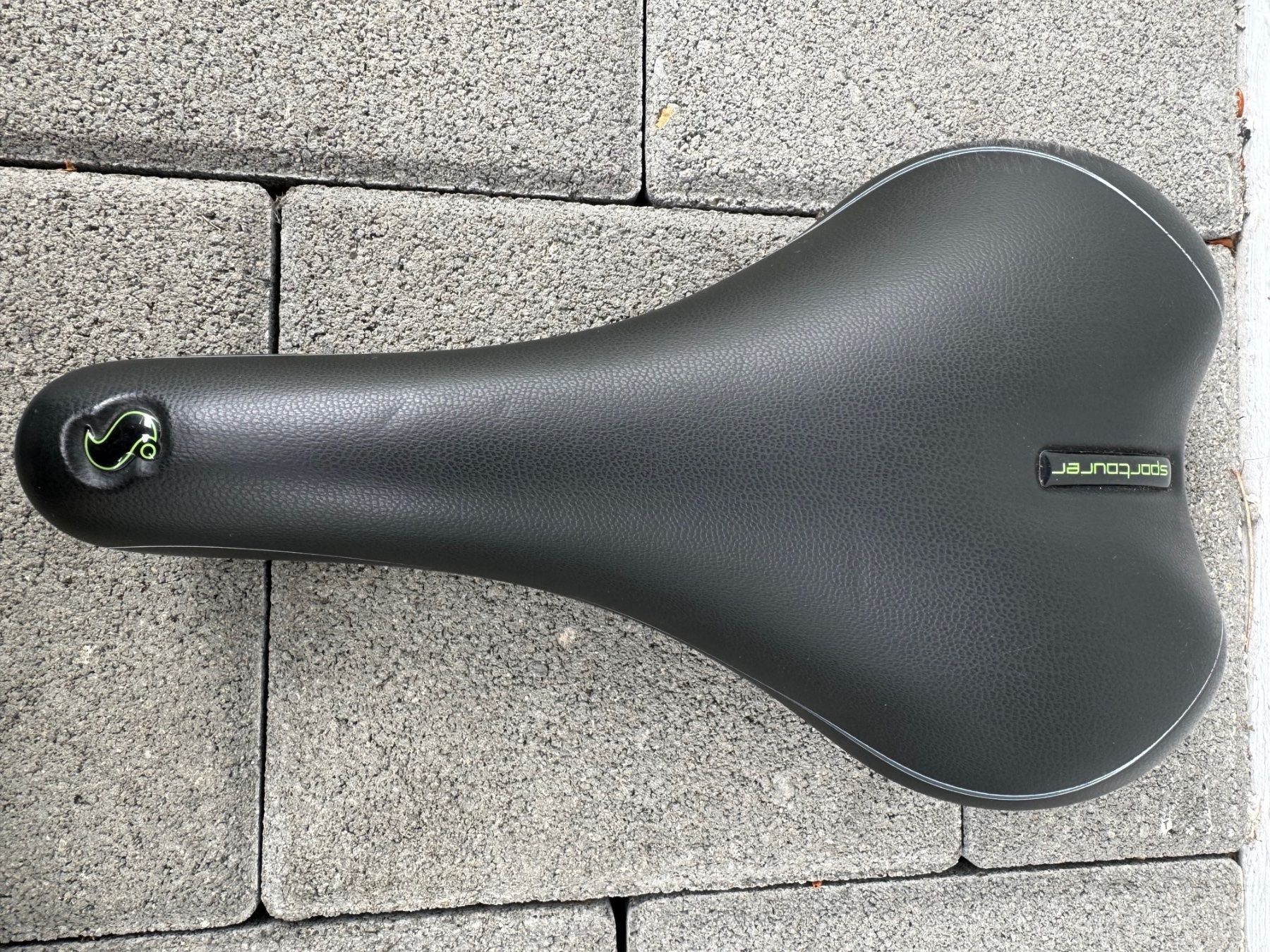 Ersatzteile: Selle de vélo Sportourer – Gebraucht aus St-Gingolph von GoldenKeys