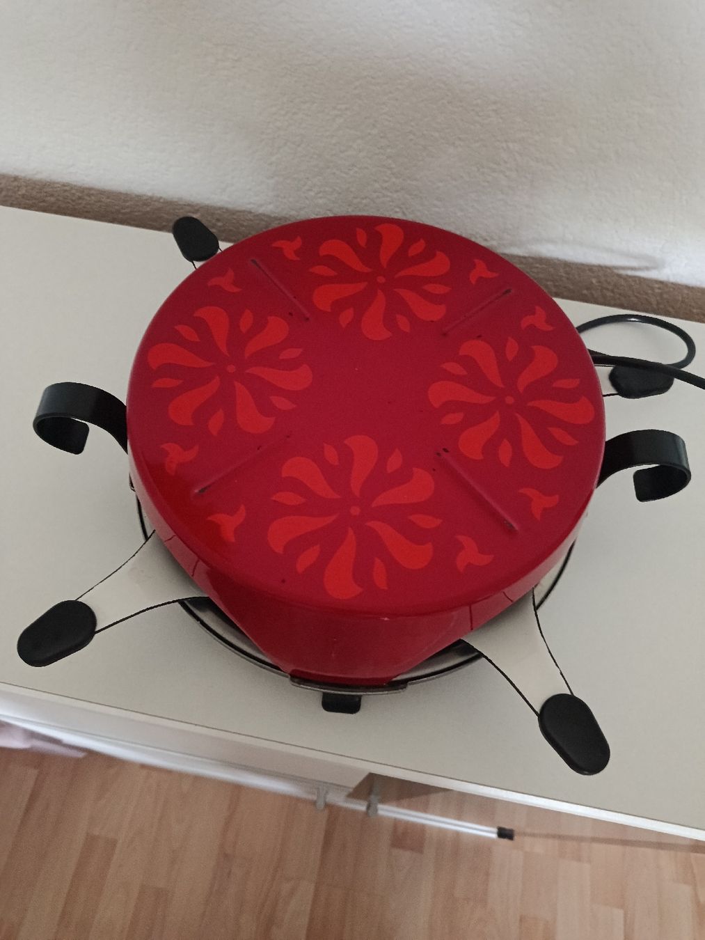 Cucine complete: machine à raclette pour quatre personnes  – Usato da La chaux de fonds venduto da ton_79f7
