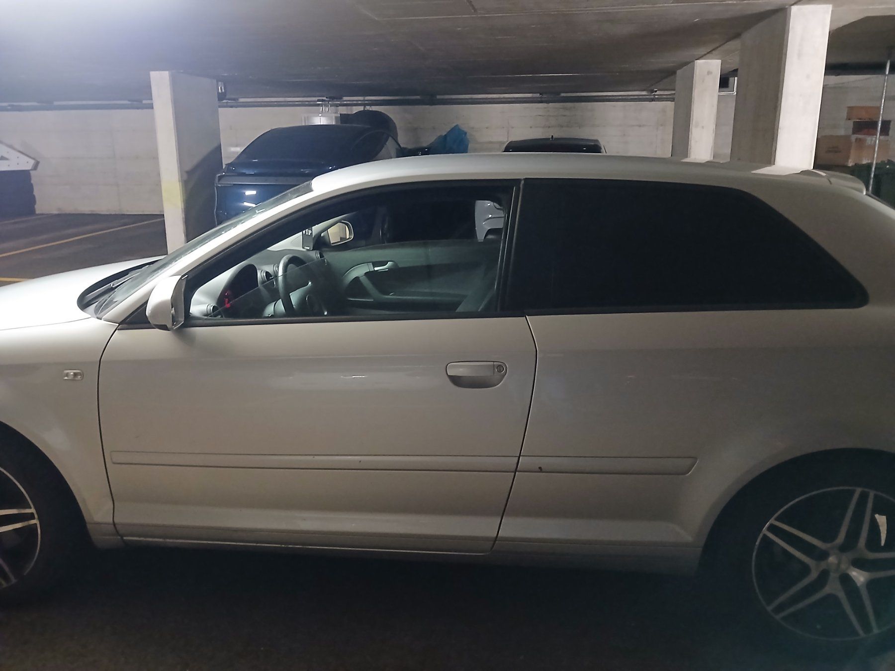 Audi Automobili: Audi a3 mit mfk wird täglich gefahren 8 fachbereit – Usato da La Chaux-de-Fonds venduto da ela_9wv7 1