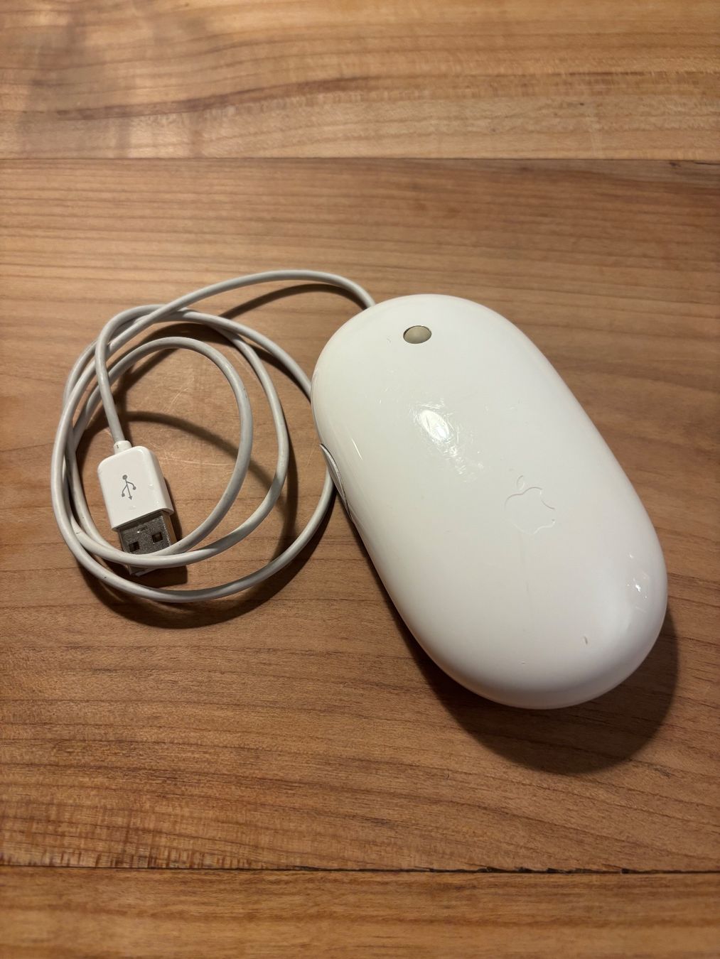 Apple Maus: Apple Mighty Mouse - USB Maus weiss (A1152) – Gebraucht aus Winterthur von JAKU.SPACE