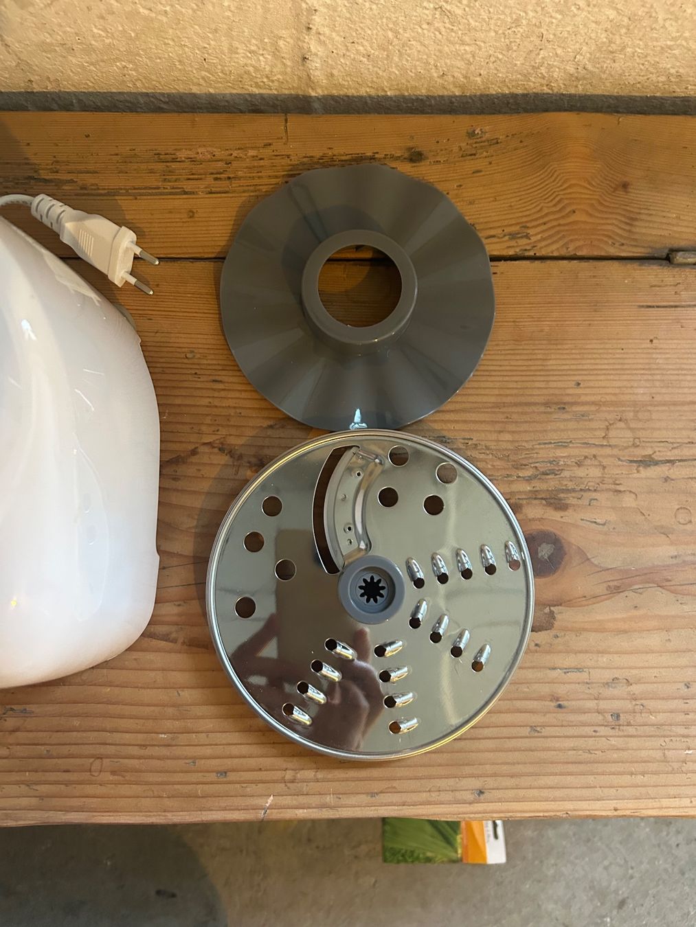 SilverCrest Küchengeräte: Silvercrest Multifunktions-Küchenmaschine SFPM 600 A1 NEU!!! – Neu (gemäss Beschreibung) aus Rorschacherberg von Svebe 4