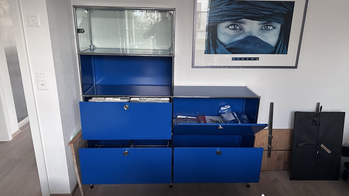 USM Scaffali: USM-Regal mit Vitrine – Usato da Uttigen venduto da Clacher1000