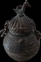 Antico contenitore in bronzo 2