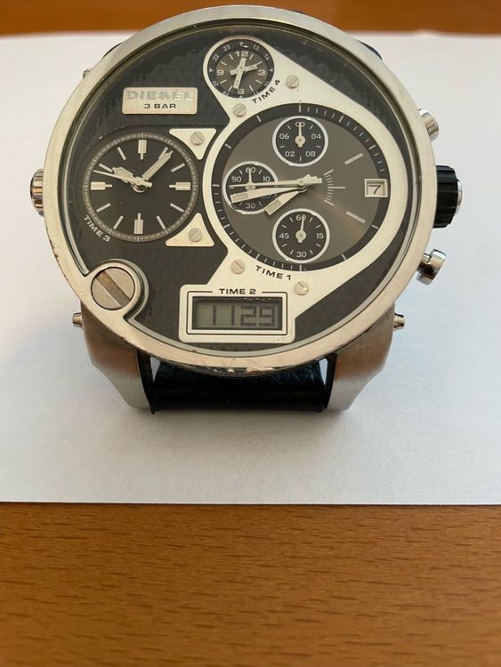 Diesel Mr.Daddy Chronograph Silver Black Watch DZ7125 1