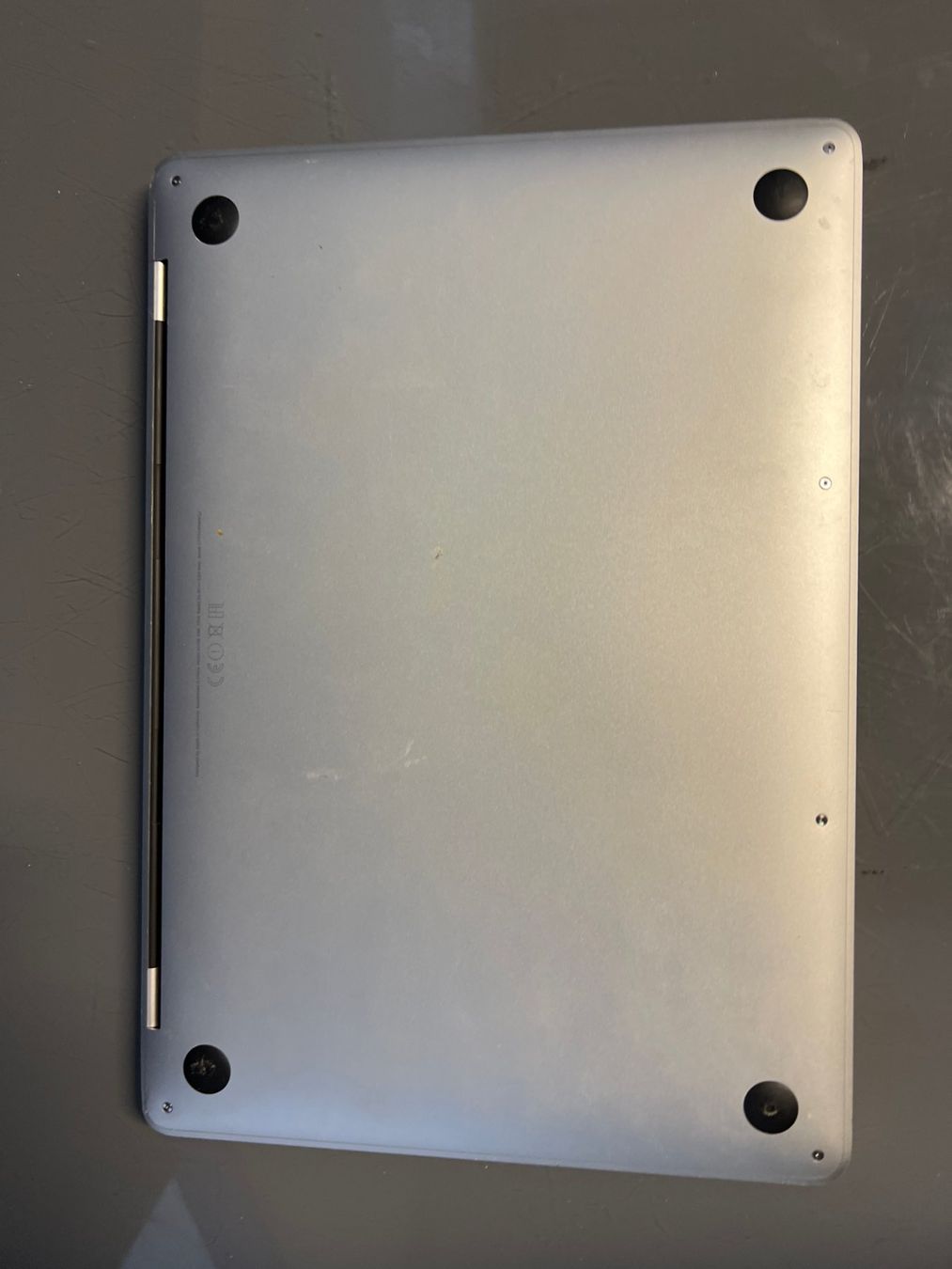 Apple Notebook: MacBook Pro 13" 2017 Silber Display Verfärbung Defekt #53 – Difettoso da Dietikon venduto da speedkauf 7